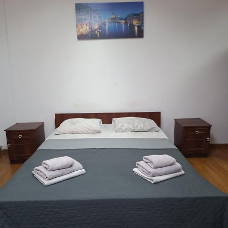 Apartments Domovik On Valenberga 3 Mukacheve Luaran gambar