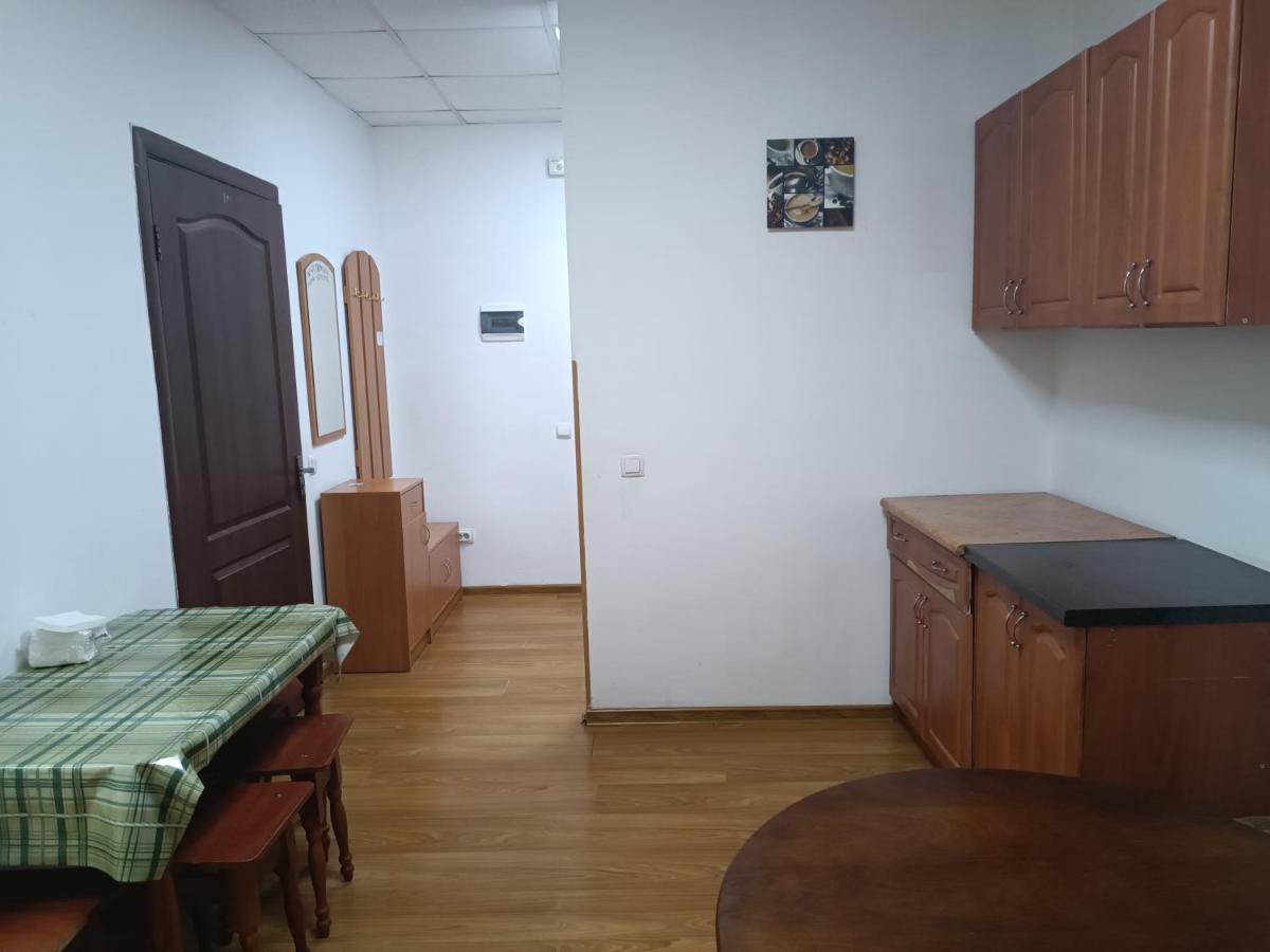 Apartments Domovik On Valenberga 3 Mukacheve Luaran gambar